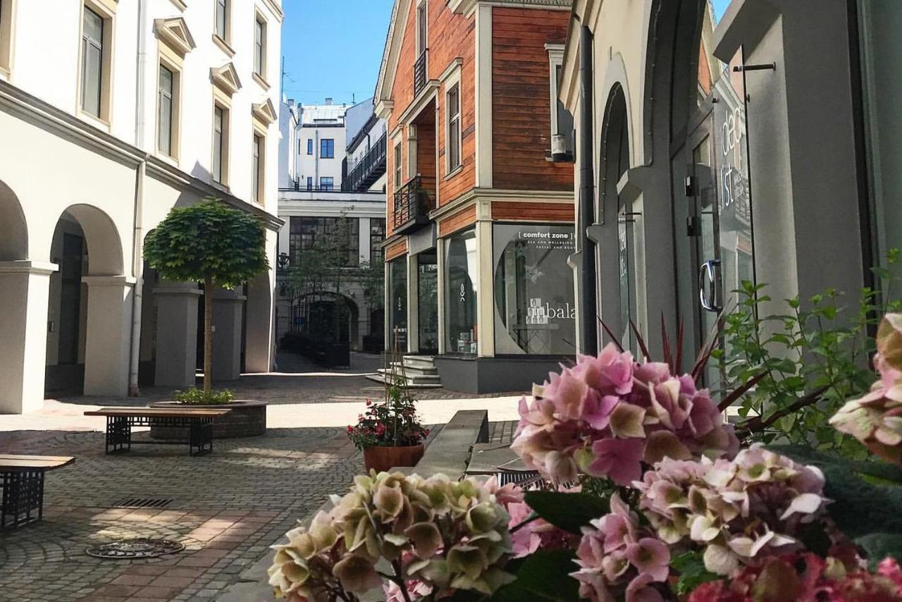 Ferienwohnung Dzirnavu 92, Free Private Parking Riga Exterior foto